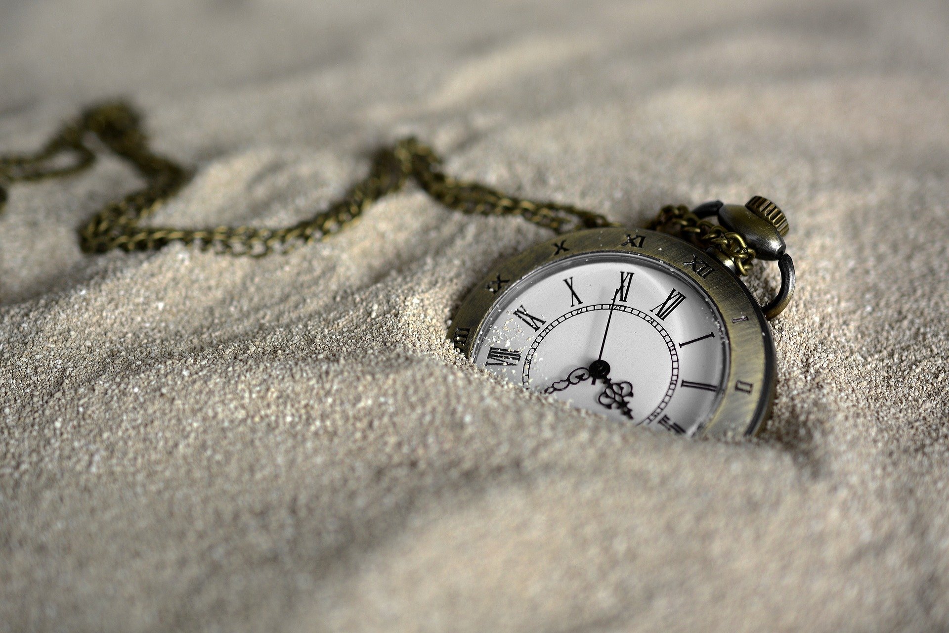 pocket-watch-3156771_1920-image-by-annca-from-pixabay